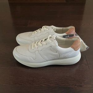 ECCO Runner Mensize US 11 EU 41